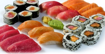 Sushi - Chirashi, Gunkan, Maki, Nigiris, Sashimi, Uramaki, Uramaki Deluxe